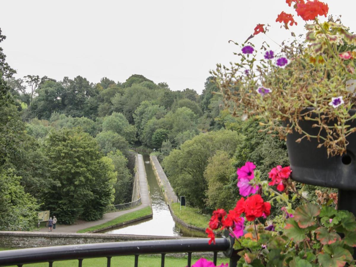 Villa Belmont Bridge Oswestry Esterno foto