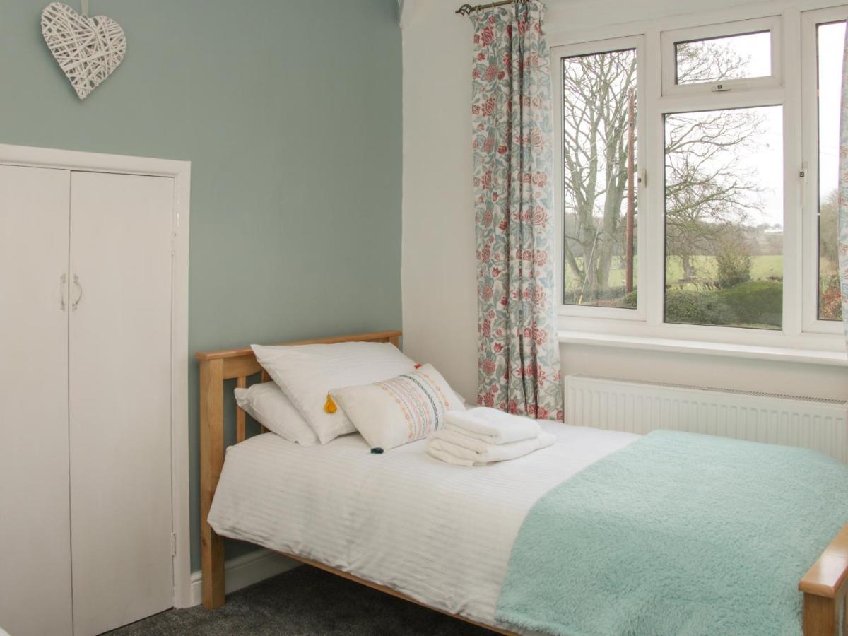 Villa Belmont Bridge Oswestry Esterno foto