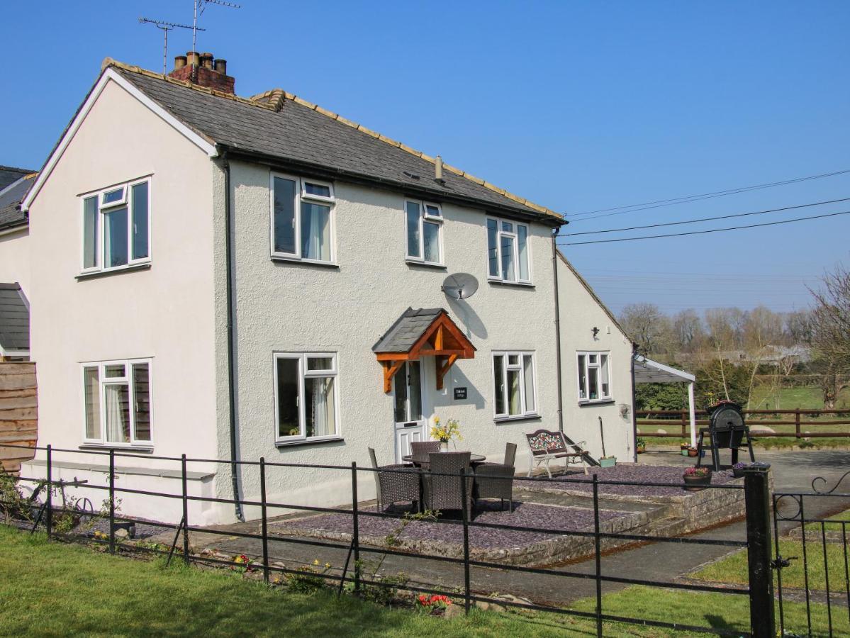 Villa Belmont Bridge Oswestry Esterno foto